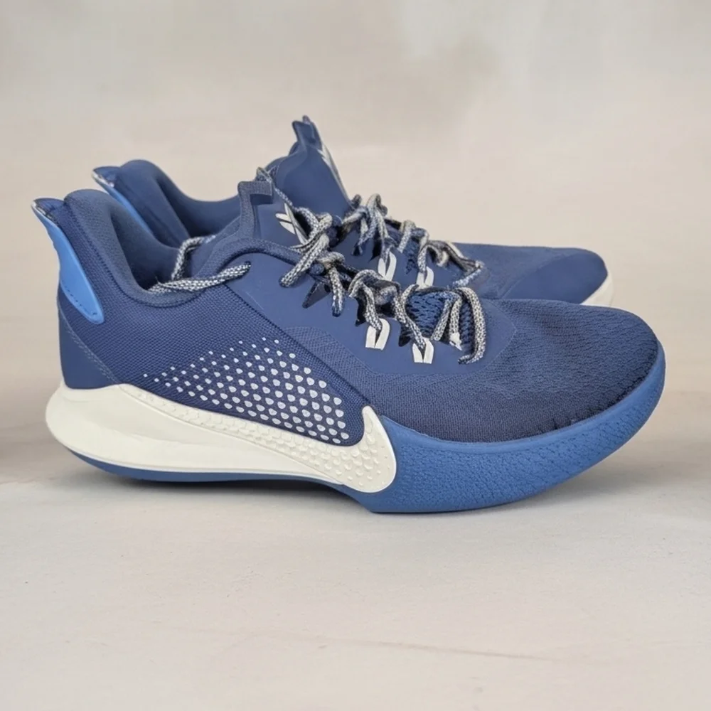 Nike Kobe Mamba Fury basketball shoes Size 8.5